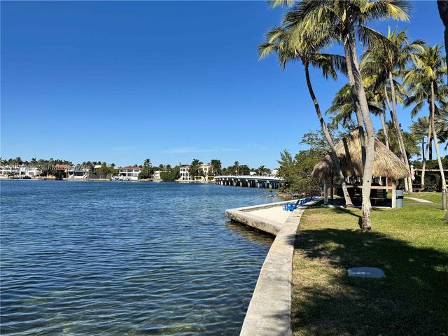 3 Grove Isle Dr C1606, Coconut Grove, FL 33133