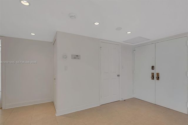 3 Grove Isle Dr C1606, Coconut Grove, FL 33133