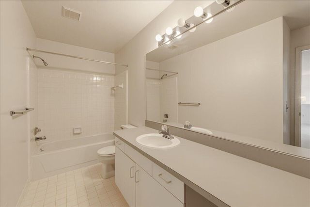 7513 Hickory Hill Drive, West Bloomfield, MI 48322