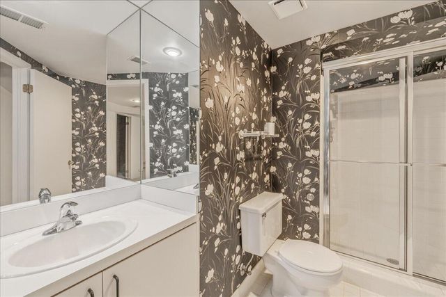 7513 Hickory Hill Drive, West Bloomfield, MI 48322