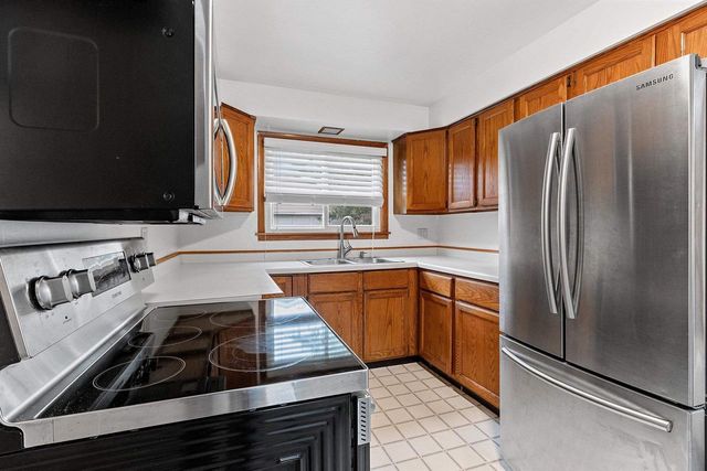 1274 MINAHAN STREET, Green Bay, WI 54303