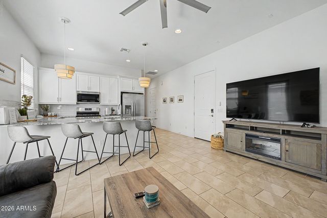 9337 W SELLS Drive, Phoenix, AZ 85037