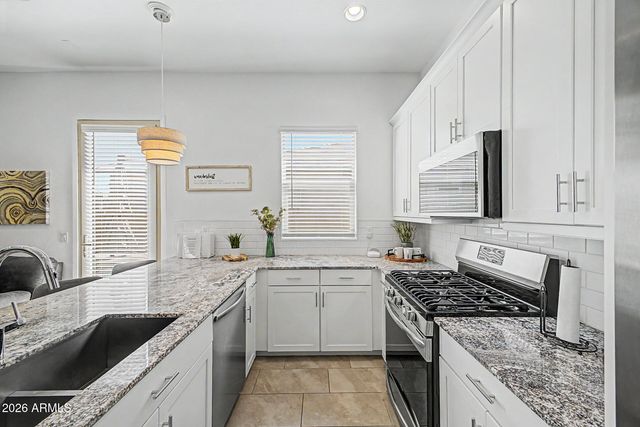 9337 W SELLS Drive, Phoenix, AZ 85037