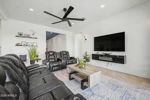9337 W SELLS Drive, Phoenix, AZ 85037