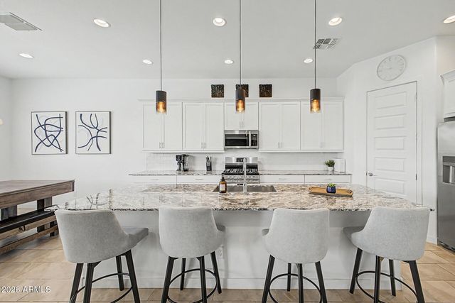 9337 W SELLS Drive, Phoenix, AZ 85037