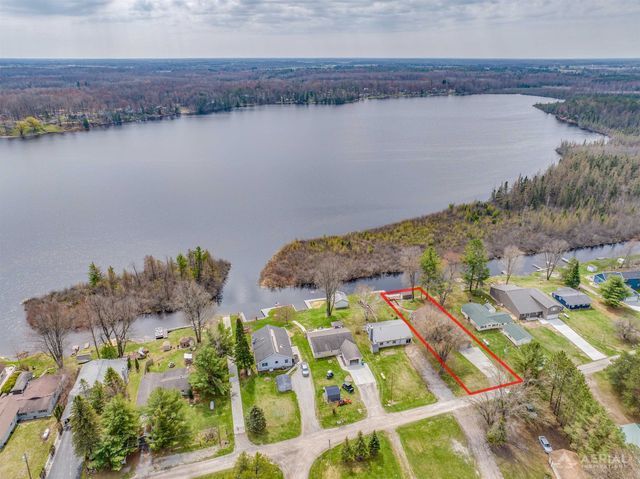 2896 E Lake Drive, Cumming Twp, MI 48635