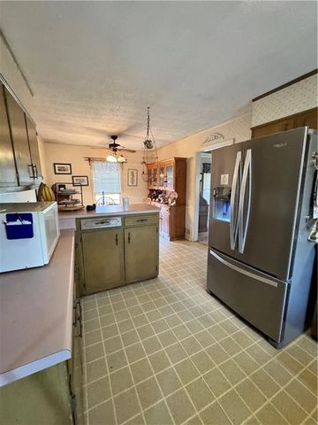 120 Kings Court, Lawrenceville, GA 30044