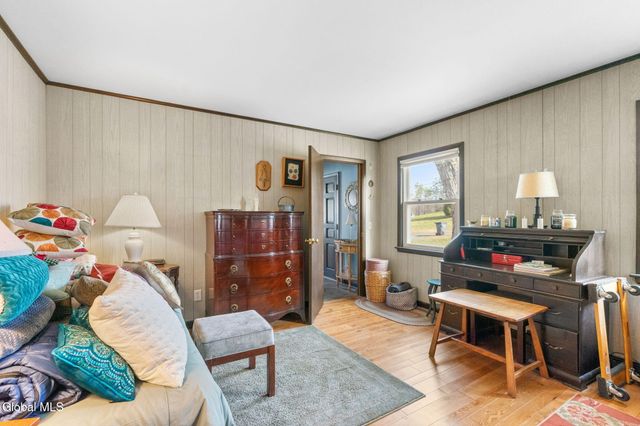 26 Crescent Terrace, North Greenbush, NY 12198
