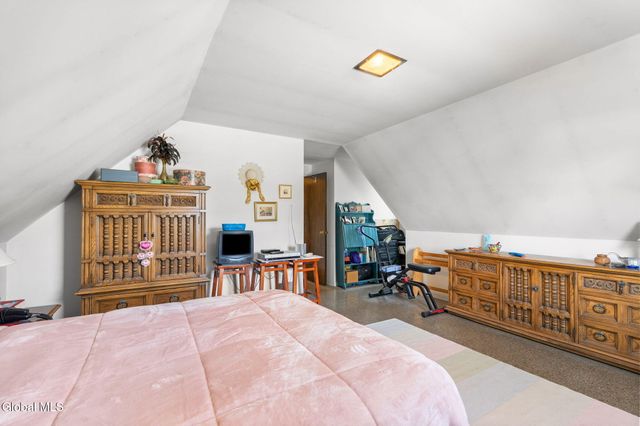 26 Crescent Terrace, North Greenbush, NY 12198