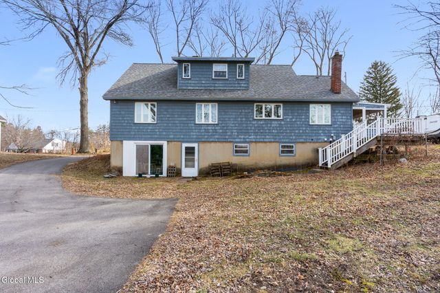 26 Crescent Terrace, North Greenbush, NY 12198