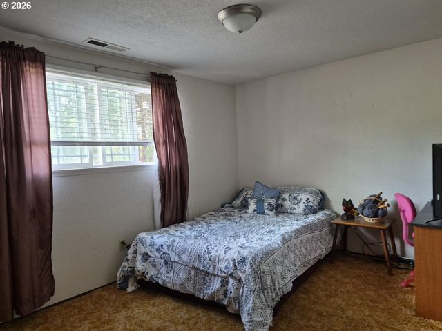 110 Se CERRITO Ct, Myrtle Creek, OR 97457