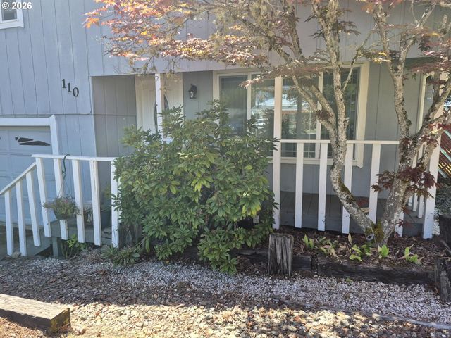 110 Se CERRITO Ct, Myrtle Creek, OR 97457