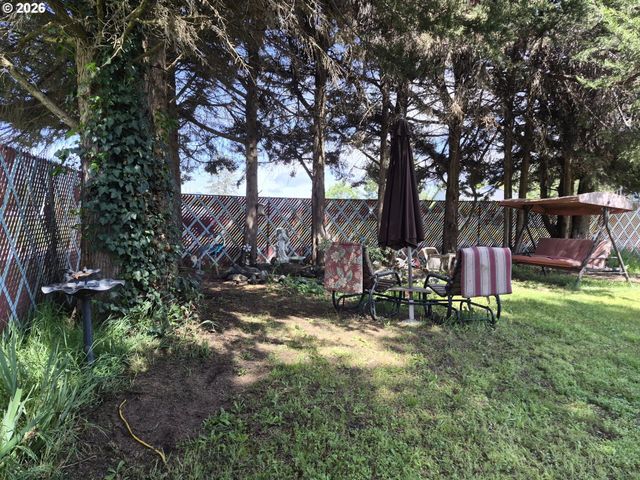 110 Se CERRITO Ct, Myrtle Creek, OR 97457