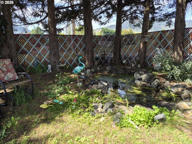 110 Se CERRITO Ct, Myrtle Creek, OR 97457