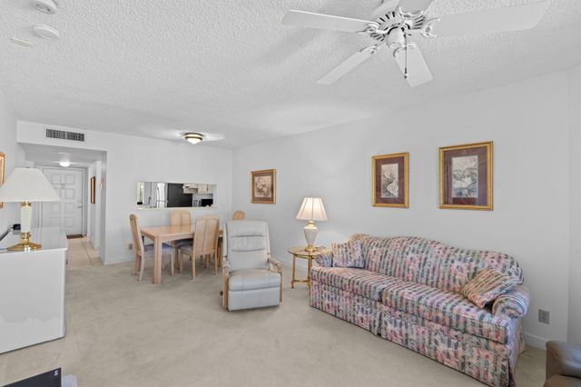 3138 Via Poinciana 410, Lake Worth, FL 33467