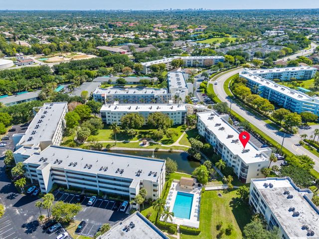 3138 Via Poinciana 410, Lake Worth, FL 33467
