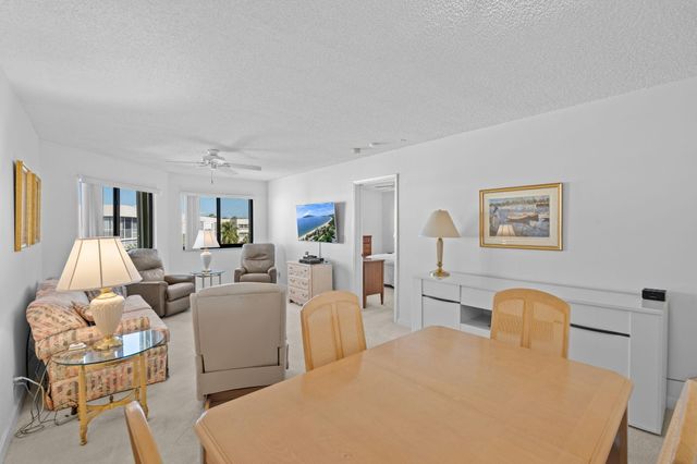 3138 Via Poinciana 410, Lake Worth, FL 33467