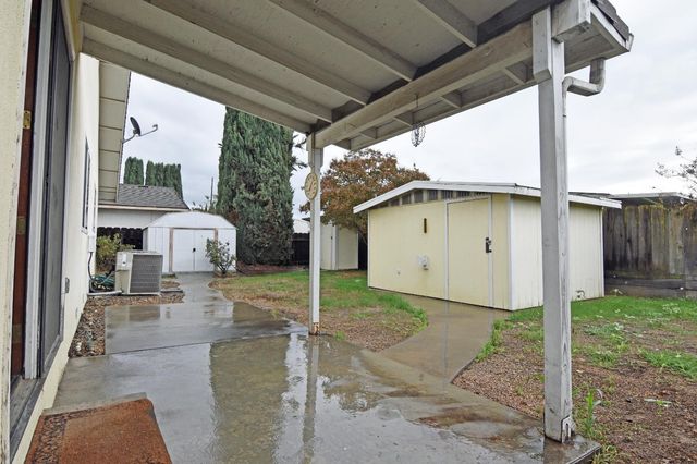 1760 Blevins Ct, Turlock, CA 95380