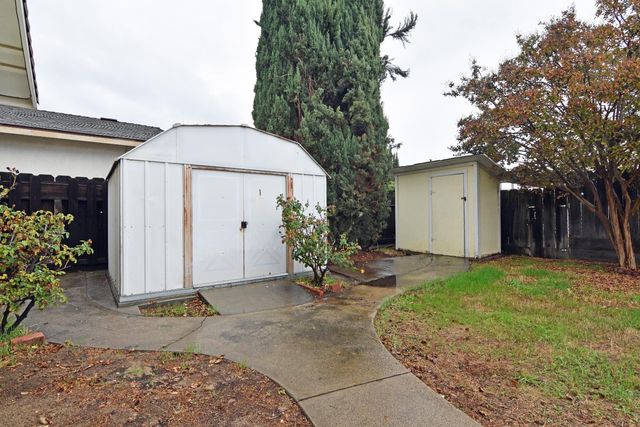 1760 Blevins Ct, Turlock, CA 95380