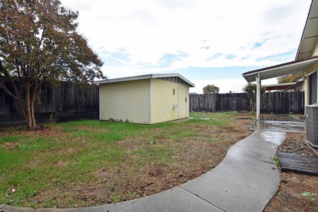 1760 Blevins Ct, Turlock, CA 95380