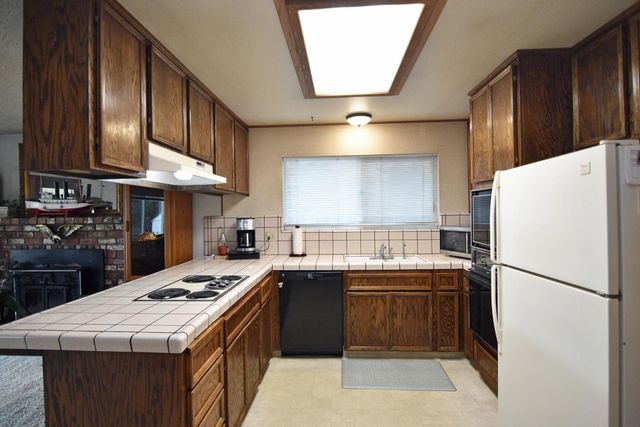 1760 Blevins Ct, Turlock, CA 95380