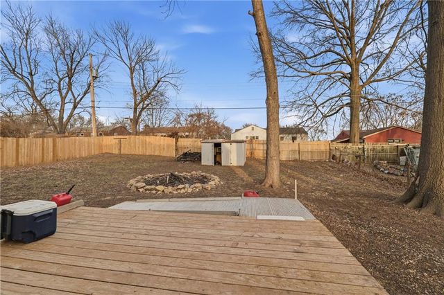 209 N Gilbert Street, Independence, MO 64056