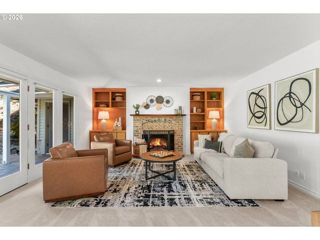 19757 BELLEVUE Way, West Linn, OR 97068