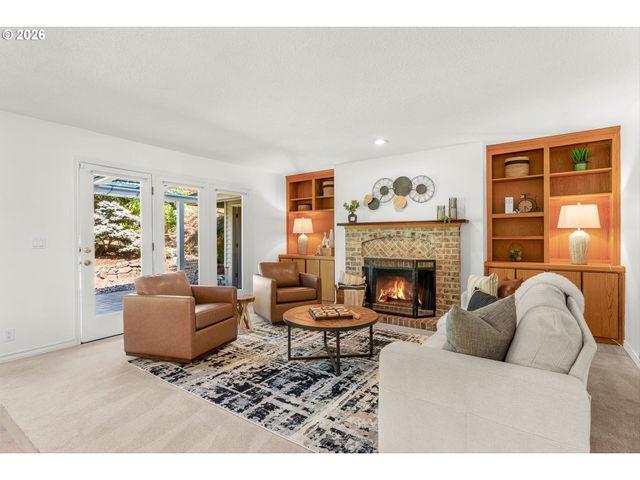 19757 BELLEVUE Way, West Linn, OR 97068