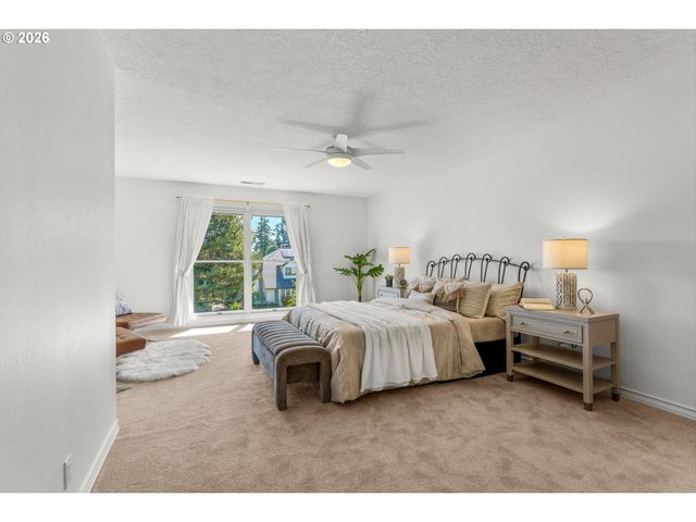 19757 BELLEVUE Way, West Linn, OR 97068