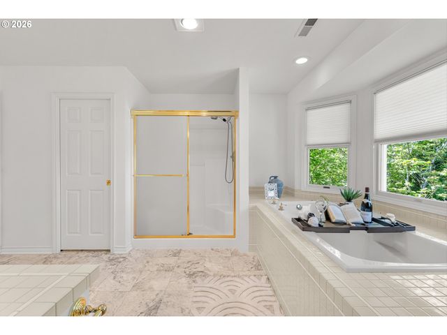 19757 BELLEVUE Way, West Linn, OR 97068