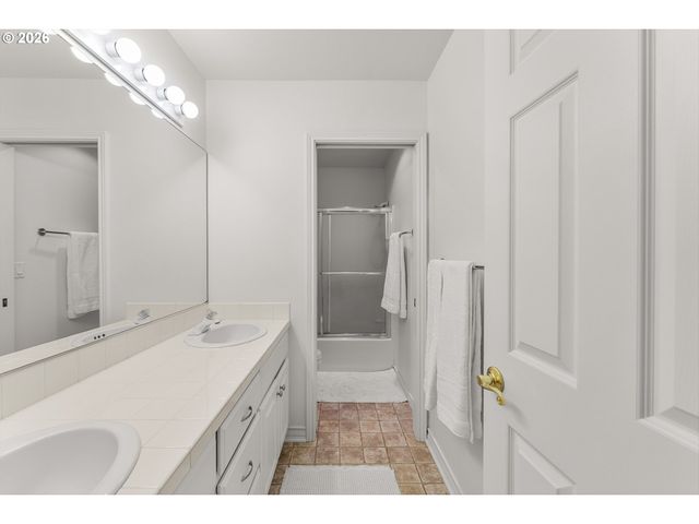 19757 BELLEVUE Way, West Linn, OR 97068