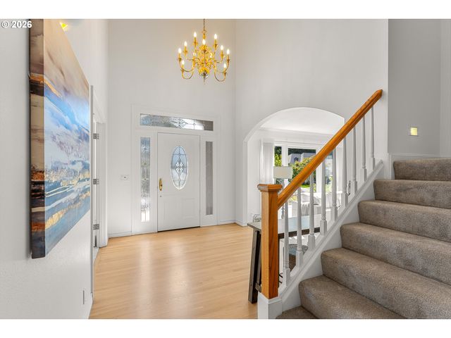 19757 BELLEVUE Way, West Linn, OR 97068