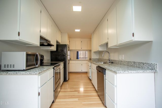 69 Fernwood Lane, Chapel Hill, NC 27516