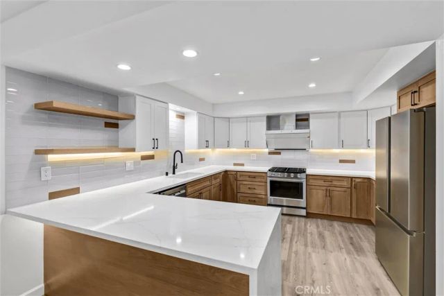 6 Mandrake Way, Irvine, CA 92612