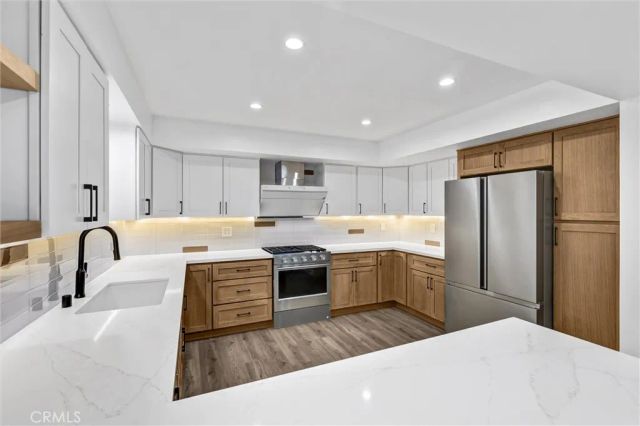 6 Mandrake Way, Irvine, CA 92612