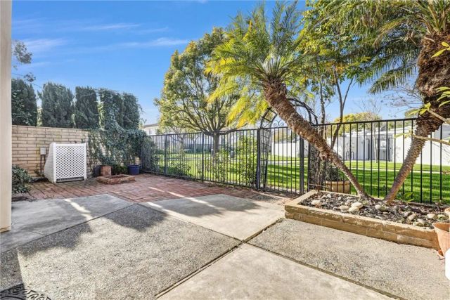 6 Mandrake Way, Irvine, CA 92612