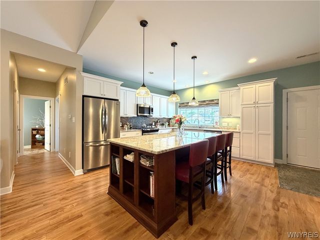 5683 Ferncrest Drive B, Clarence, NY 14032