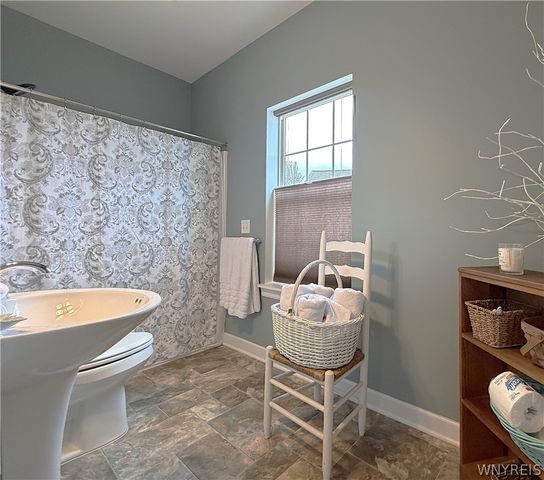 5683 Ferncrest Drive B, Clarence, NY 14032