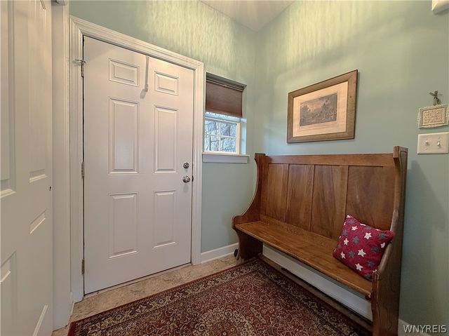 5683 Ferncrest Drive B, Clarence, NY 14032