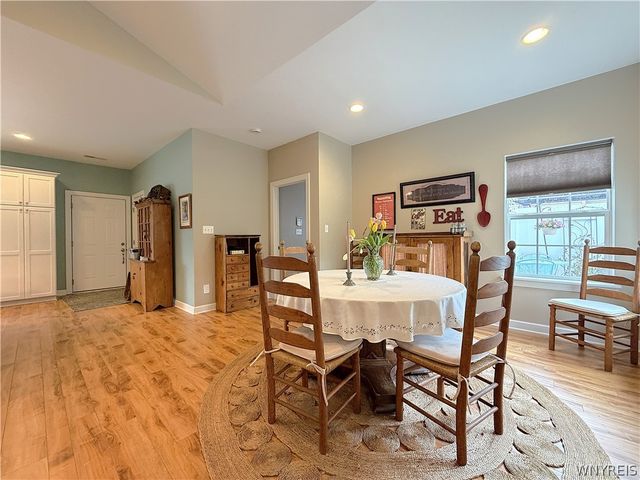 5683 Ferncrest Drive B, Clarence, NY 14032