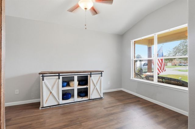 122 Easton Glen Lane, Dickinson, TX 77539