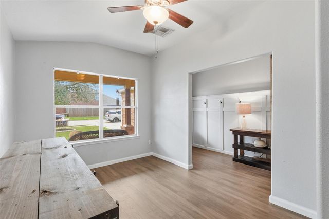 122 Easton Glen Lane, Dickinson, TX 77539