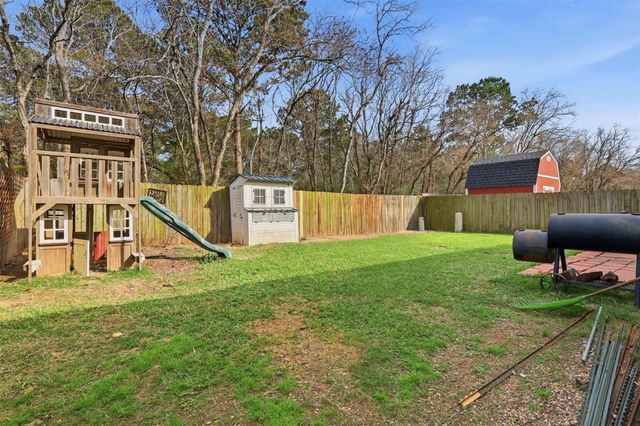 122 Easton Glen Lane, Dickinson, TX 77539