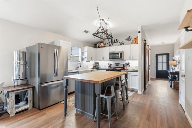 122 Easton Glen Lane, Dickinson, TX 77539