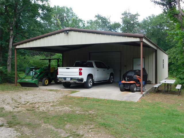 2126 County Road 1450, Bonham, TX 75418