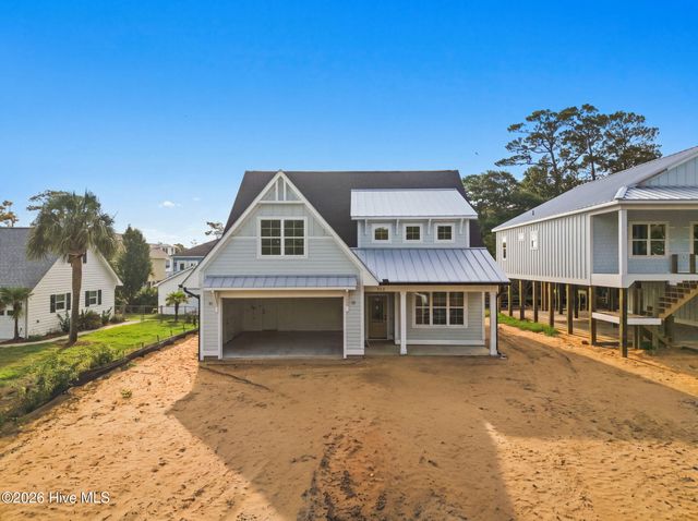 312 NE 58th Street, Oak Island, NC 28465