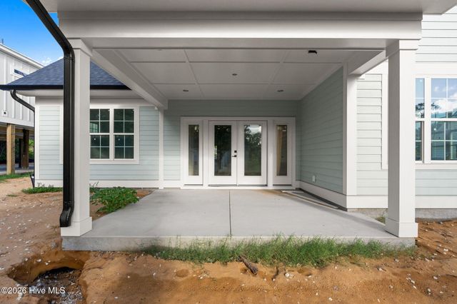 312 NE 58th Street, Oak Island, NC 28465