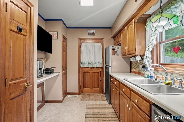 74 Maple Street, Seymour, CT 06483