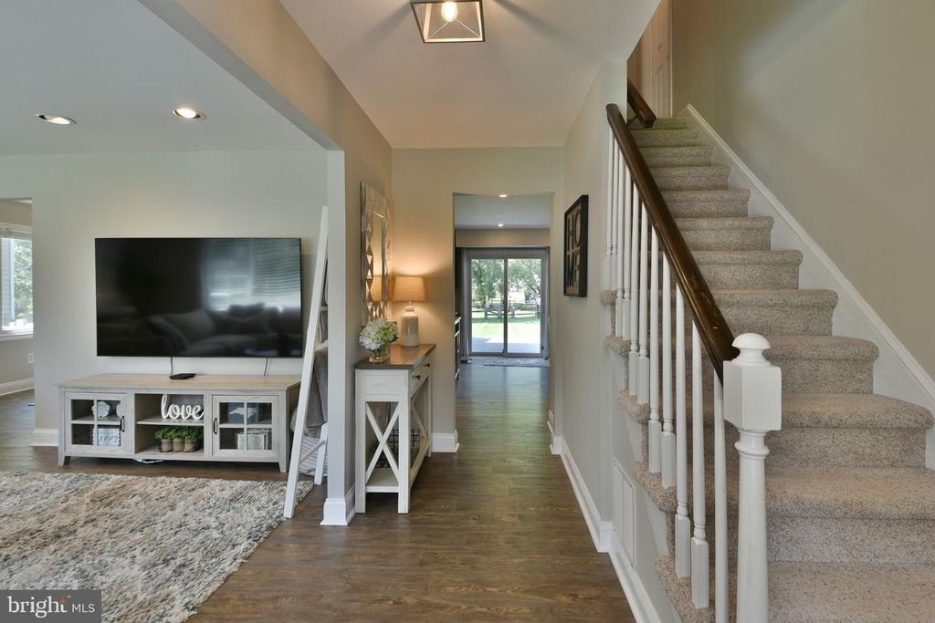 91 FORREST DR, HOLLAND, PA 18966 — photo 4