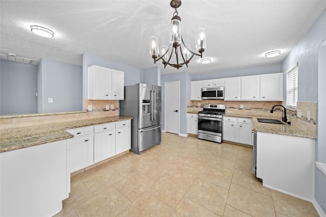 6627 Greenhouse Rd, Katy, TX 77449